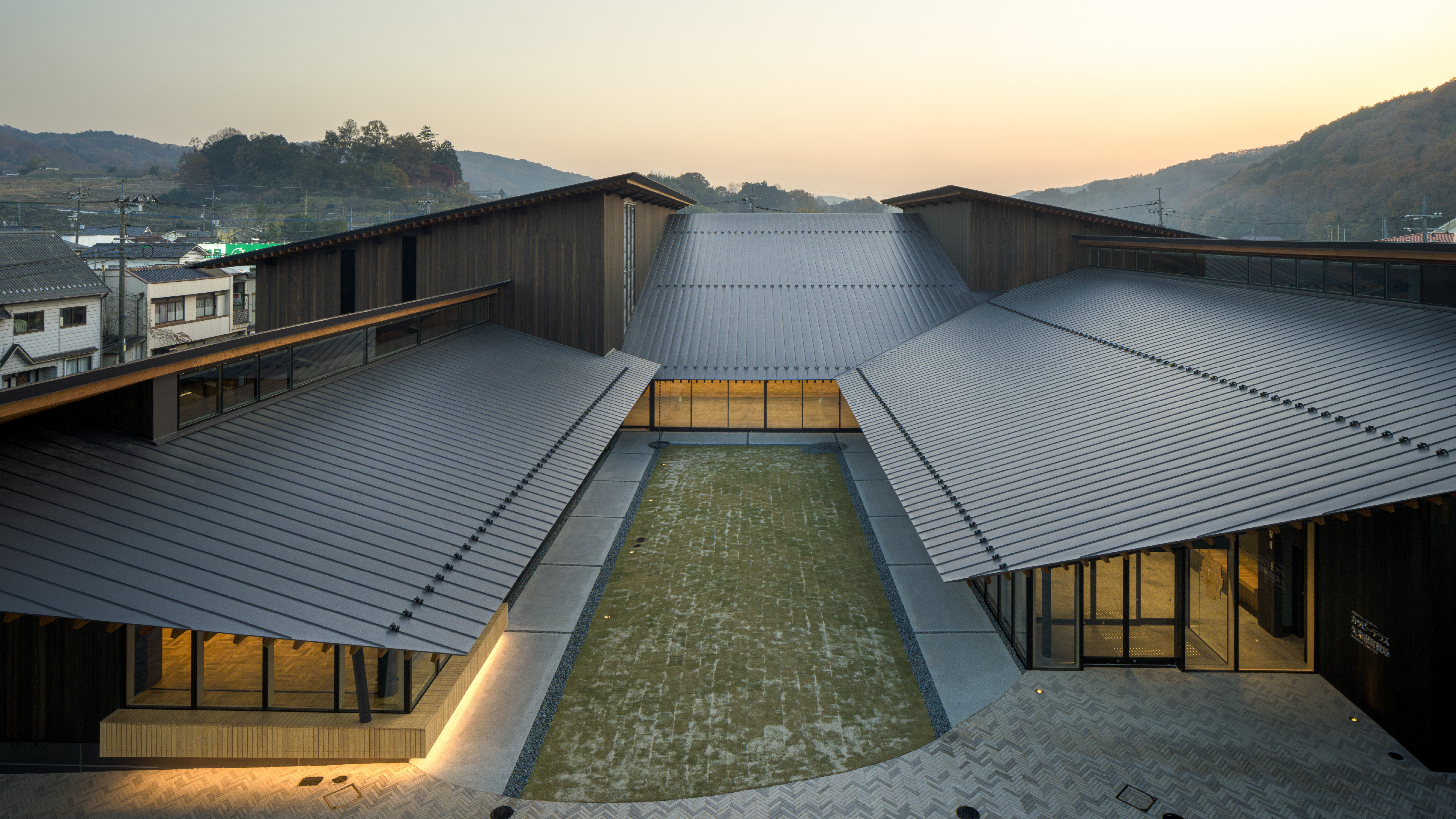 久米南町庁舎・久米南町コミュニティセンター